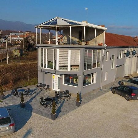 Binta Hostel Vranje Extérieur photo