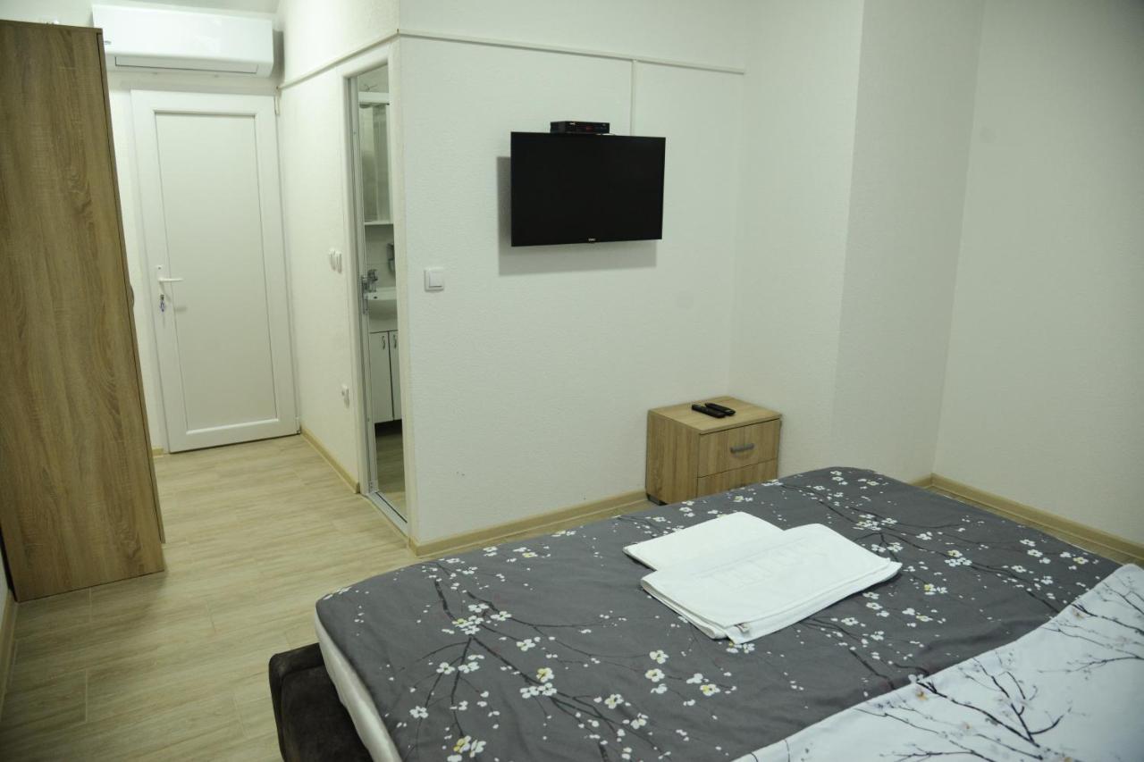 Binta Hostel Vranje Extérieur photo