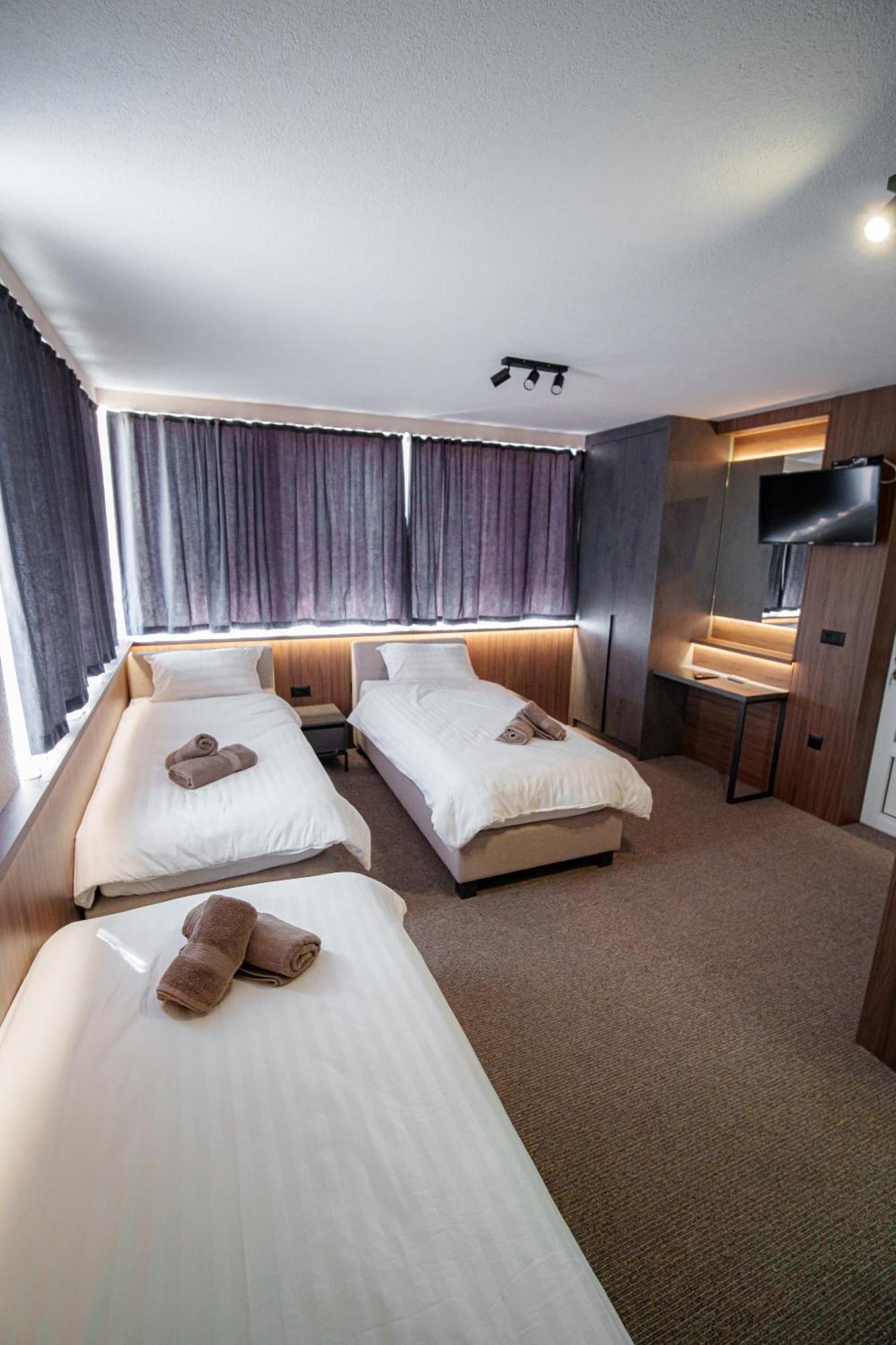 Binta Hostel Vranje Extérieur photo