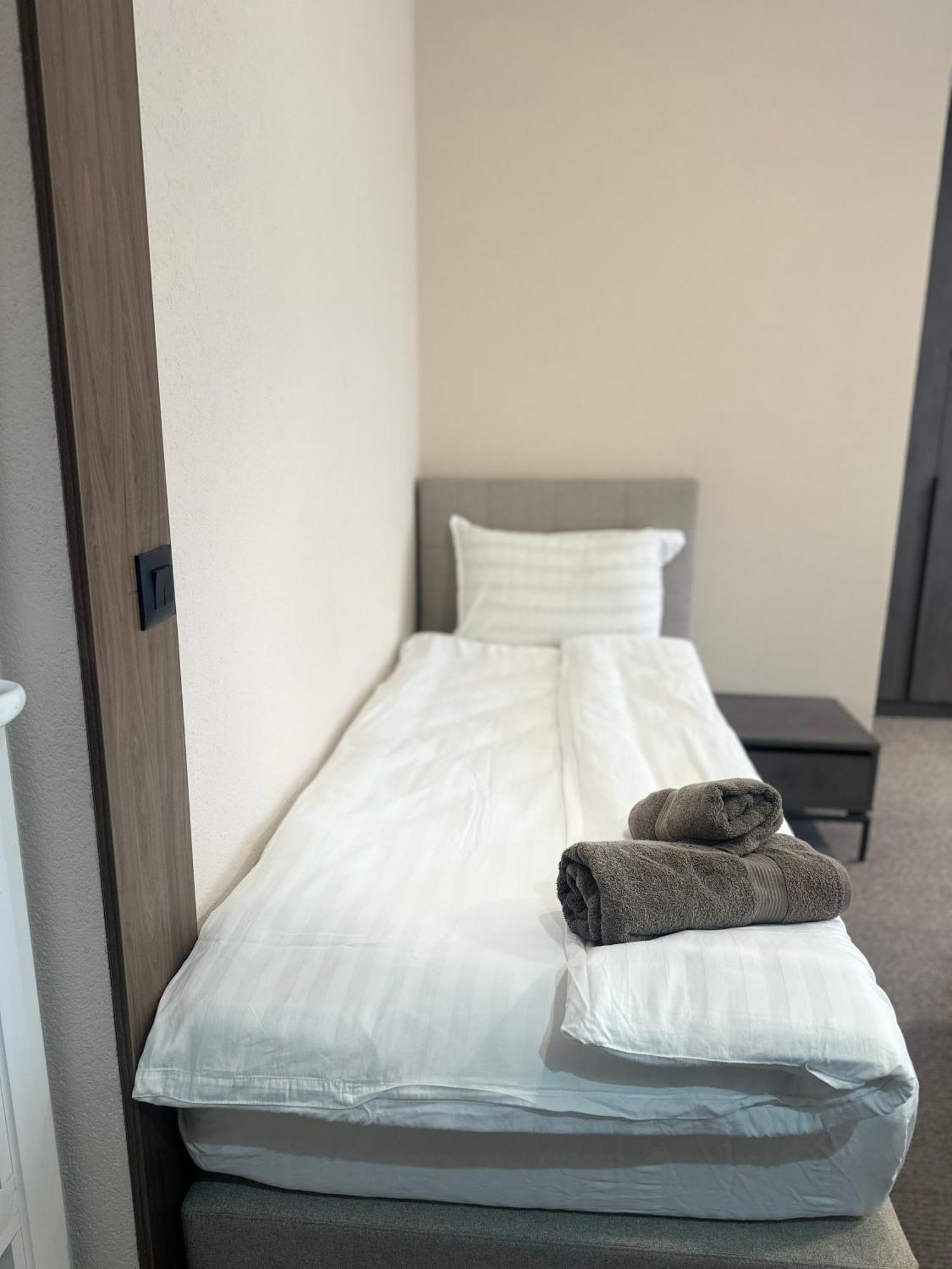 Binta Hostel Vranje Extérieur photo