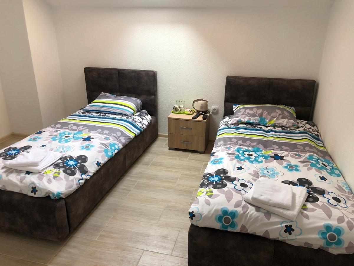 Binta Hostel Vranje Extérieur photo